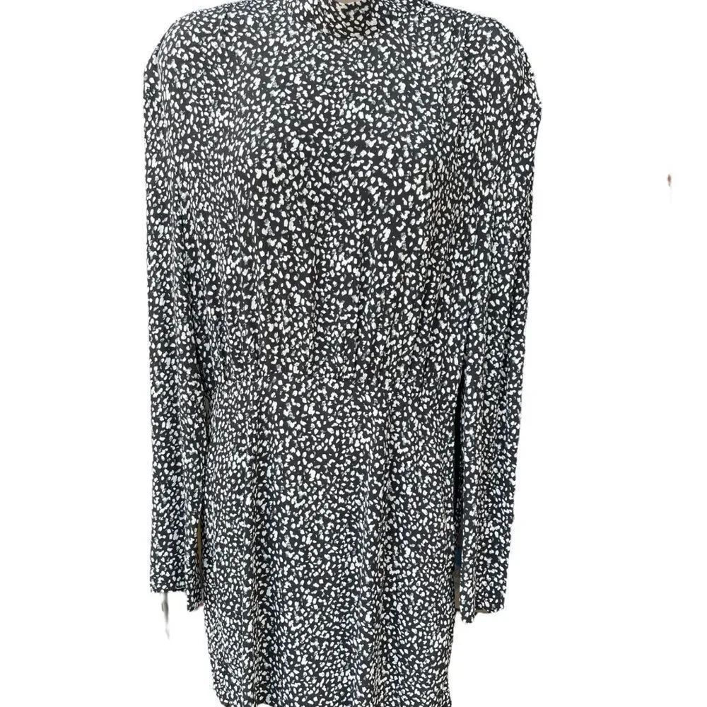Zara Black and White Patterned Dress Small hided Side Zipper
